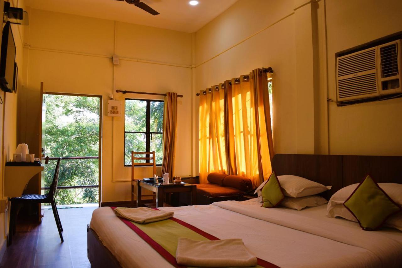 Brahmaputra Jungle Resort Guwahati Exterior foto
